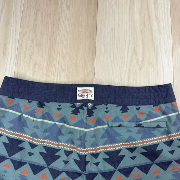 Faherty Mens Blue Doug Good Feather Aztec Print Swim Trunks Boardshorts Size 33 - Picture 4 of 9